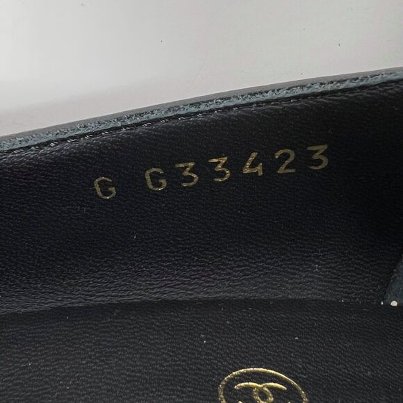 CHANEL Cap-Toe Classic Black Leather Pumps Logo Heel EU 39 US 9 - Picture 7 of 11